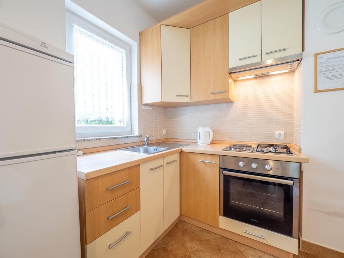 Lucic Apartment Baska (Krk)