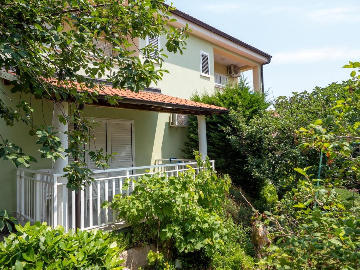 Lucic Apartment Baska (Krk)